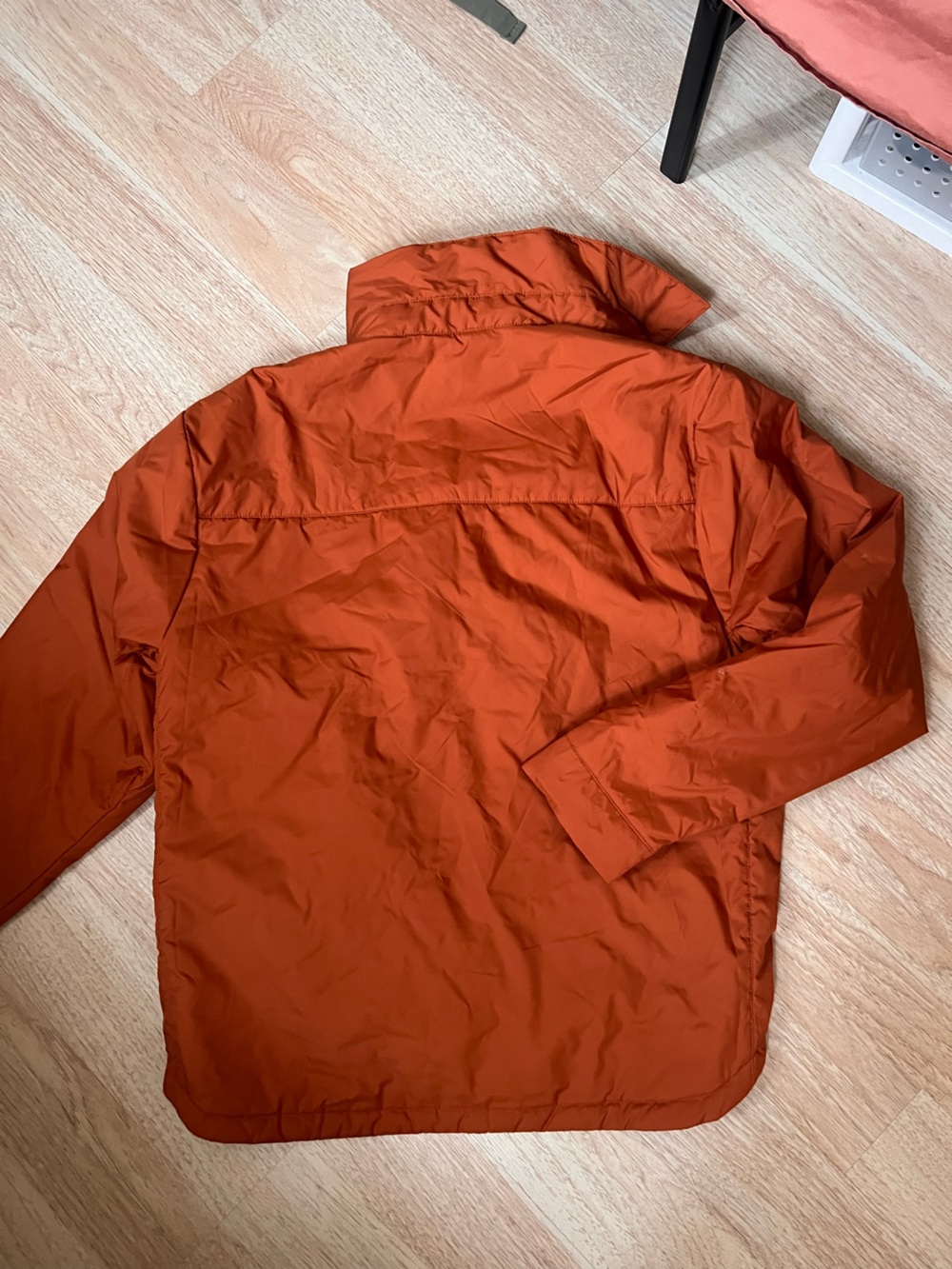 Men’s Rust Orange Puffer Jacket - Picture 4 of 4